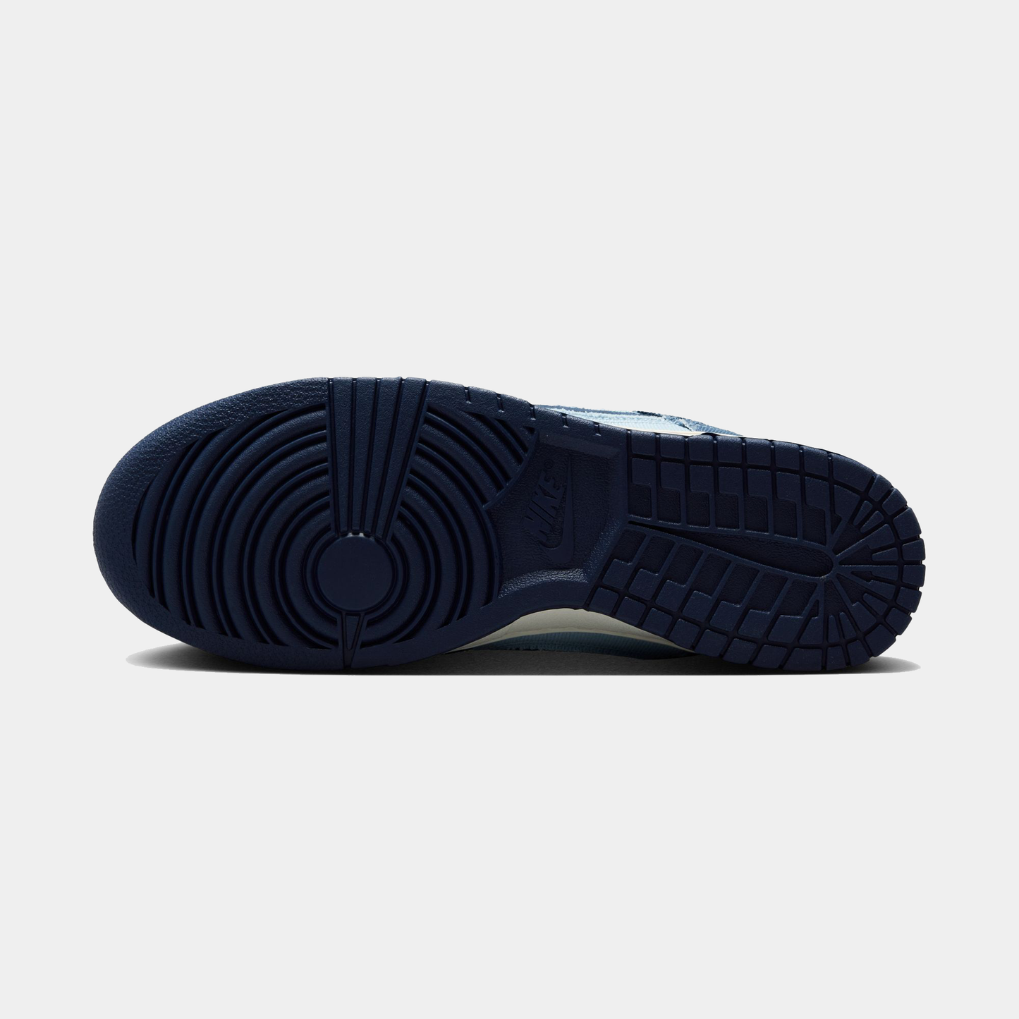 Dunk Low Retro SE Sneakers - Premium Brand Shoes for Men and Women