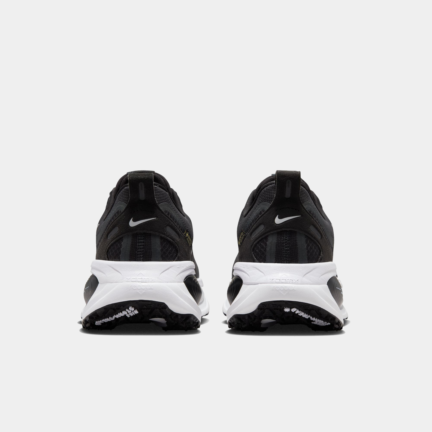 Vomero 18 Gore-tex Sneakers - Premium Brand Shoes for Men and Women