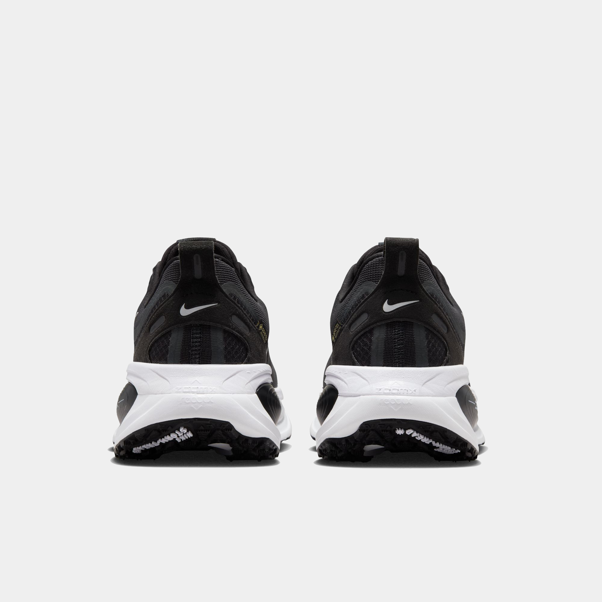 Vomero 18 Gore-tex Sneakers - Premium Brand Shoes for Men and Women
