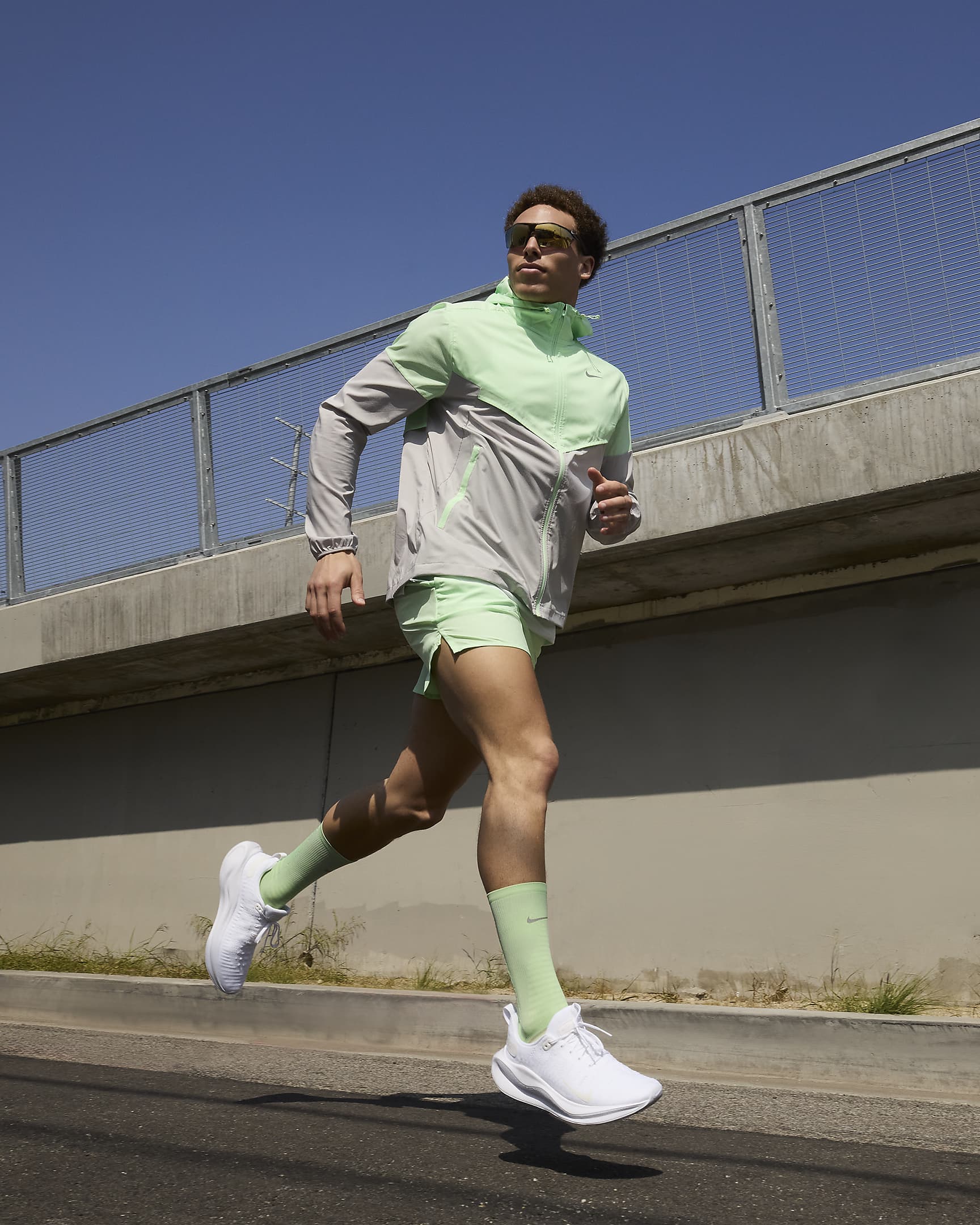 React Infinity Run 4 Sneakers - Premium Brand Shoes for Men and Women